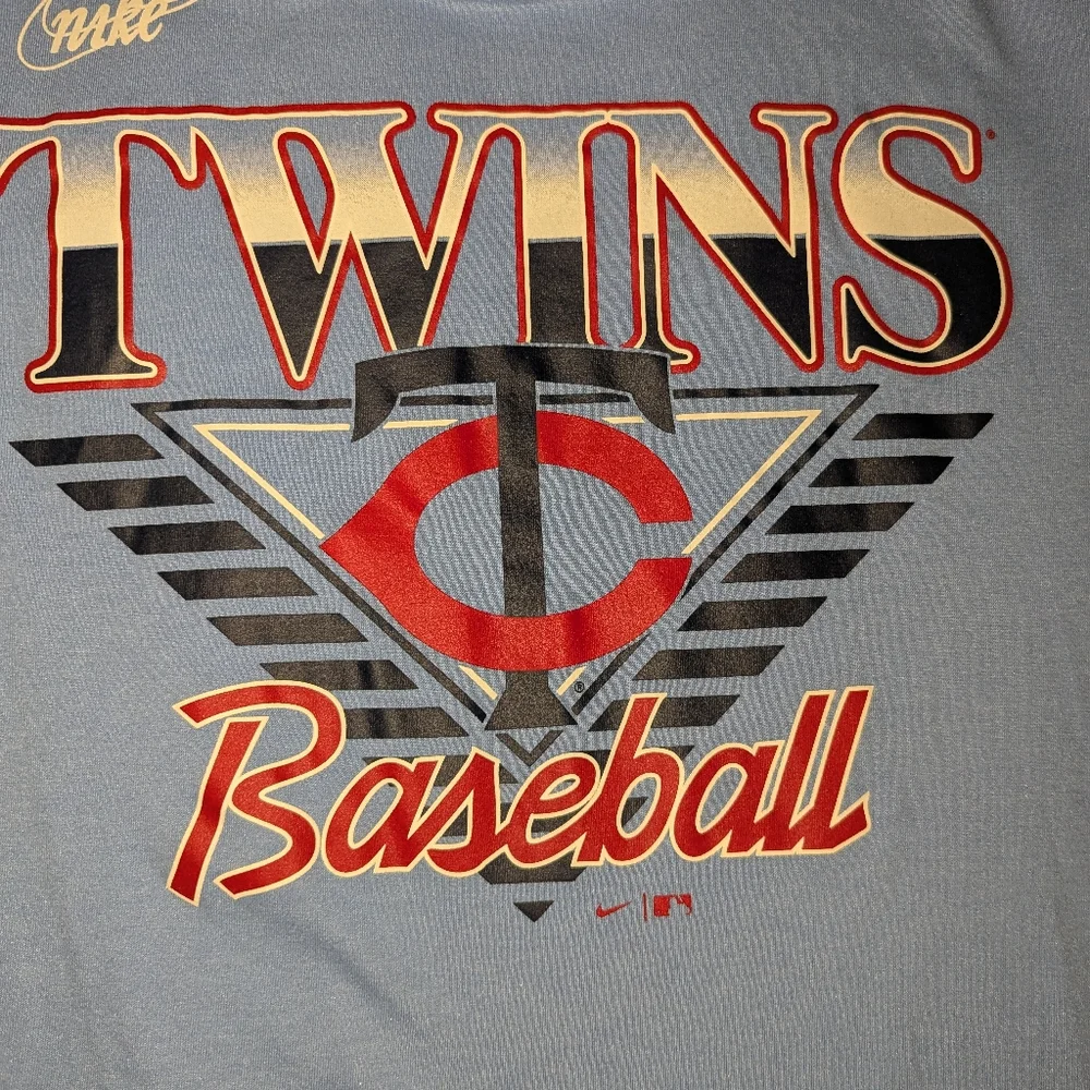 Nike Adult Large Cooperstown Minnesota Twins Light Blue Graphic Short Sleeve Tee